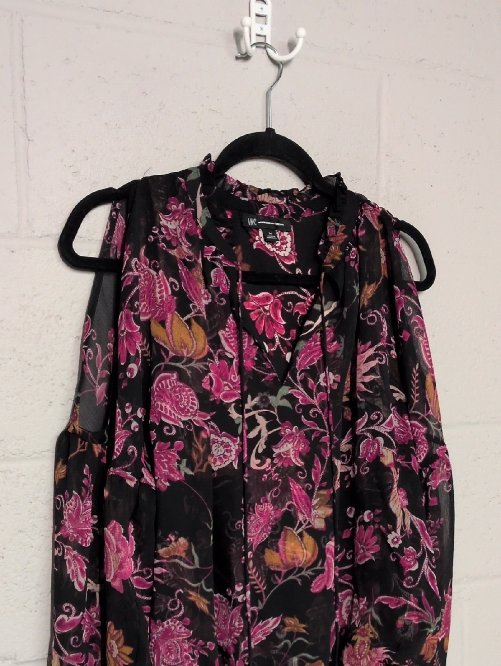 Women's INC Sheer Floral Cold-Shoulder Bubble Hem Blouse Size M - Picture 4 of 10